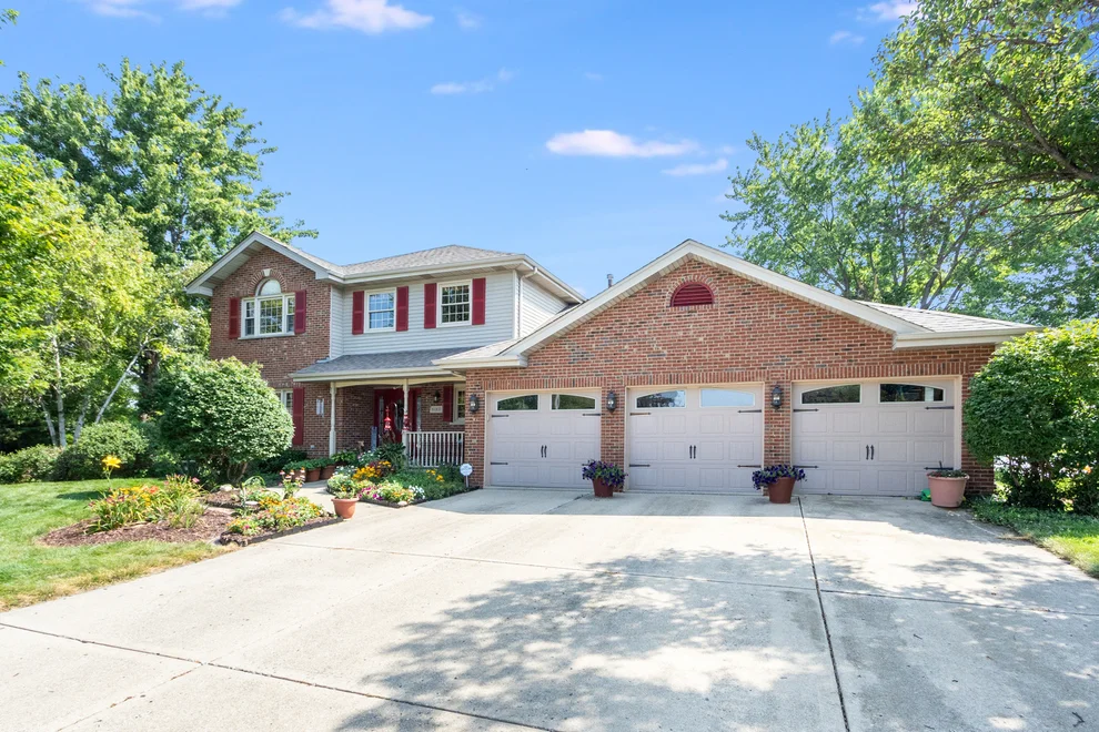 Unit for sale at 19303 Kevin Avenue, Mokena, IL 60448