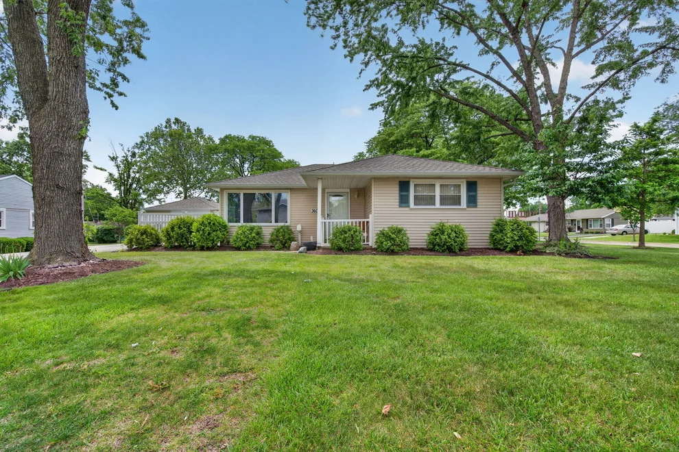 Unit for sale at 3609 Kingfisher Lane, Rolling Meadows, IL 60008