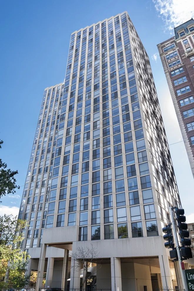 Unit for sale at 345 W Fullerton Parkway, Chicago, IL 60614