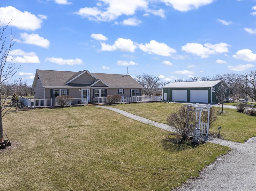 Unit for sale at 3015 N 1600 East Road, Clifton, IL 60927