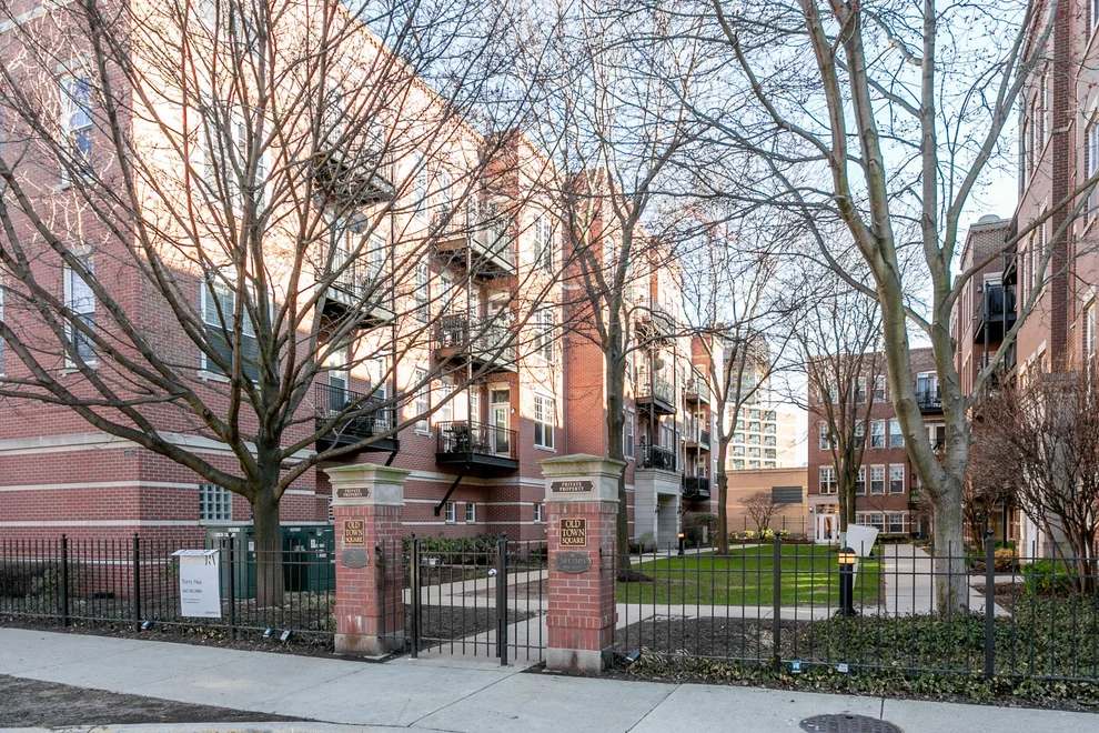 Unit for sale at 247 W SCOTT Street, Chicago, IL 60610