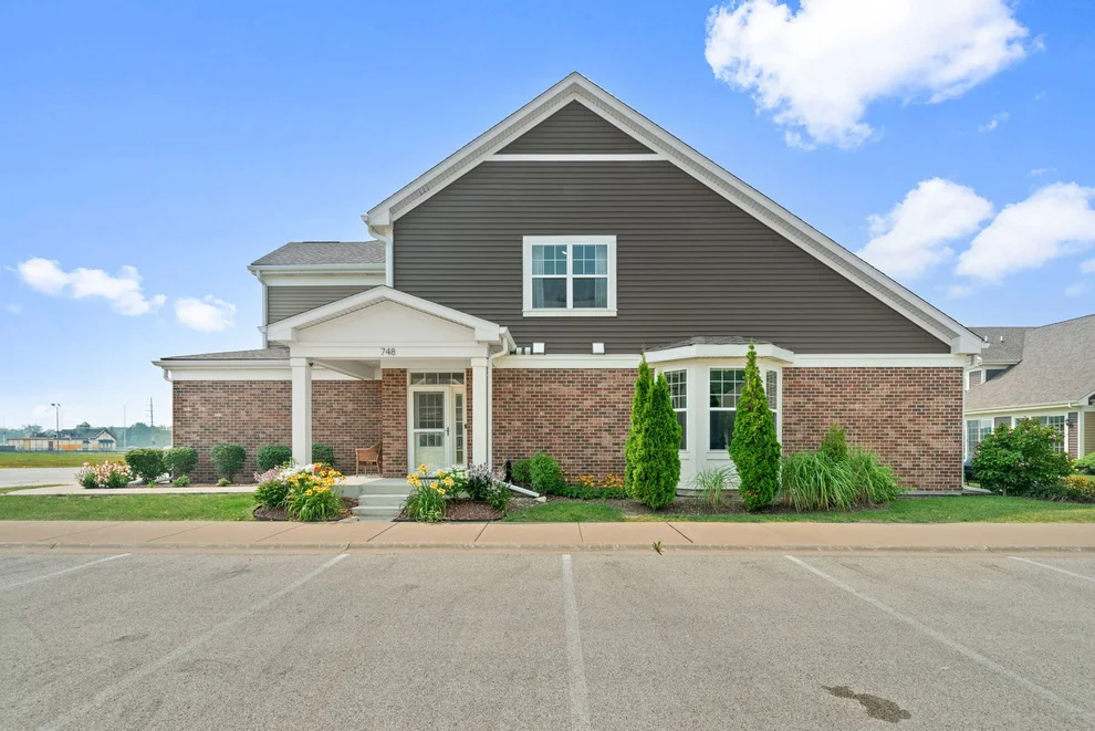 Unit for sale at 748 N Verandah Drive, Hanover Park, IL 60133