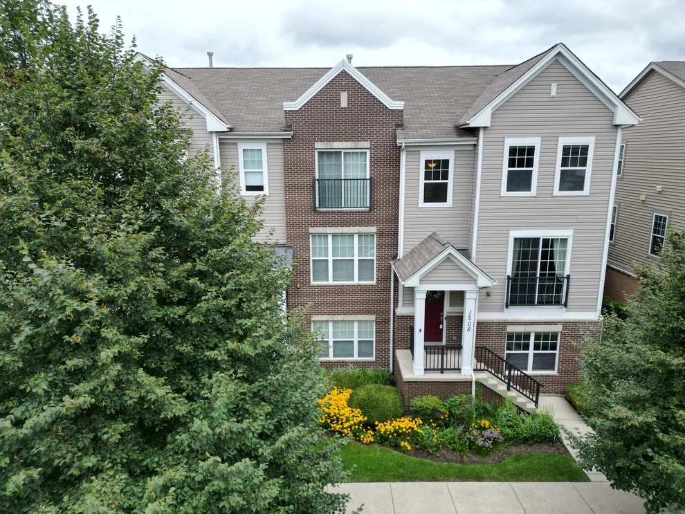 Unit for sale at 1208 Harding Avenue, Des Plaines, IL 60016