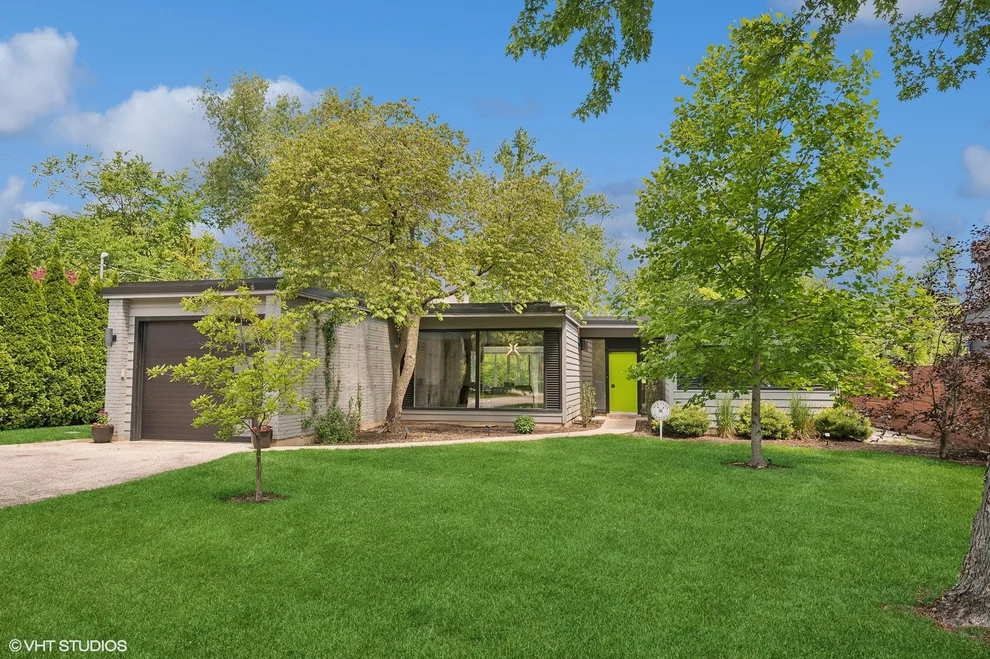 Unit for sale at 1185 Terrace Court, Glencoe, IL 60022