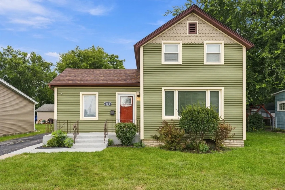 Unit for sale at 104 N Kinzie Street, Thornton, IL 60476