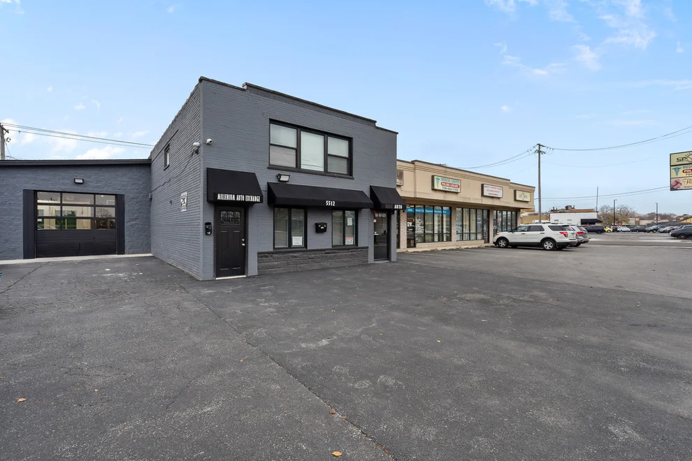 Unit for sale at 5512 W 79th Street, Burbank, IL 60459