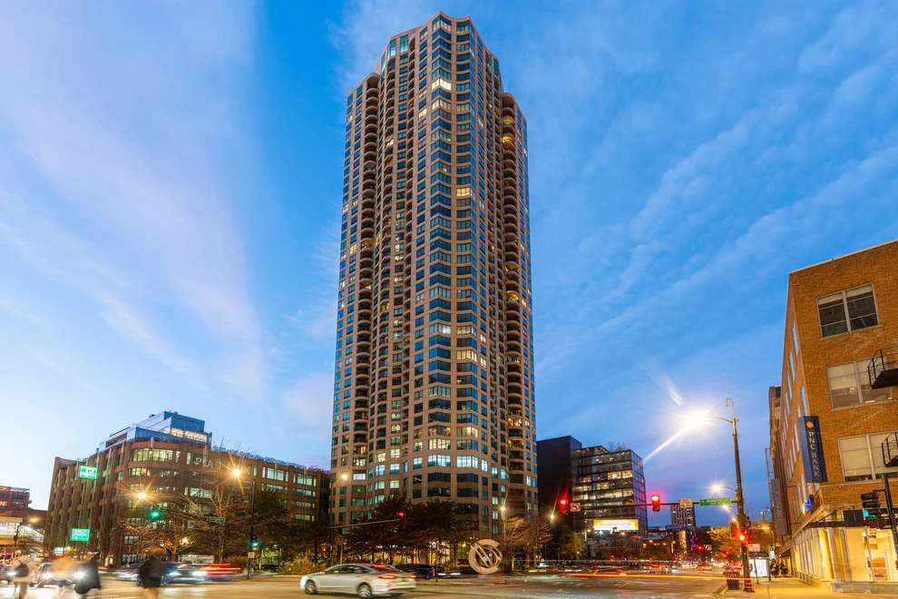 Unit for sale at 400 N La Salle Street, Chicago, IL 60654