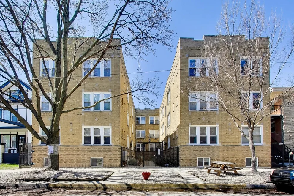 Unit for sale at 4722 N Kenneth Avenue, Chicago, IL 60630