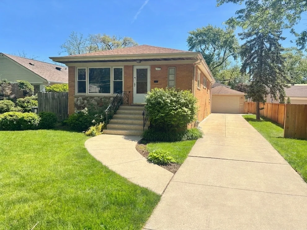 Unit for sale at 119 N Seminary Avenue, Park Ridge, IL 60068