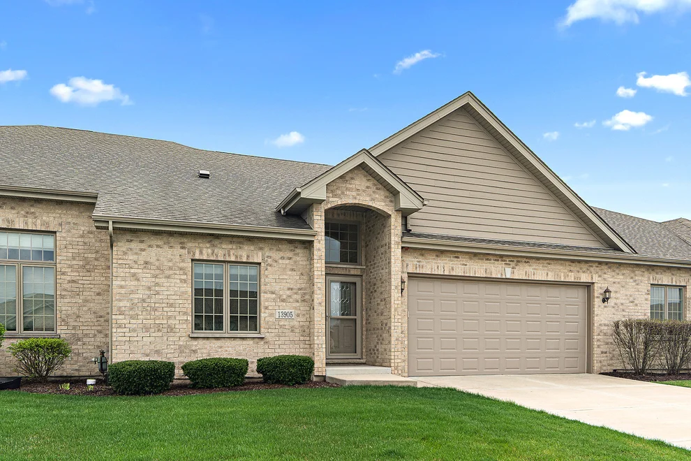 Unit for sale at 13905 Breanne Lane, Homer Glen, IL 60491