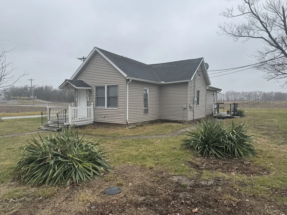 Unit for sale at 319 Missouri Street, Atwood, IL 61913