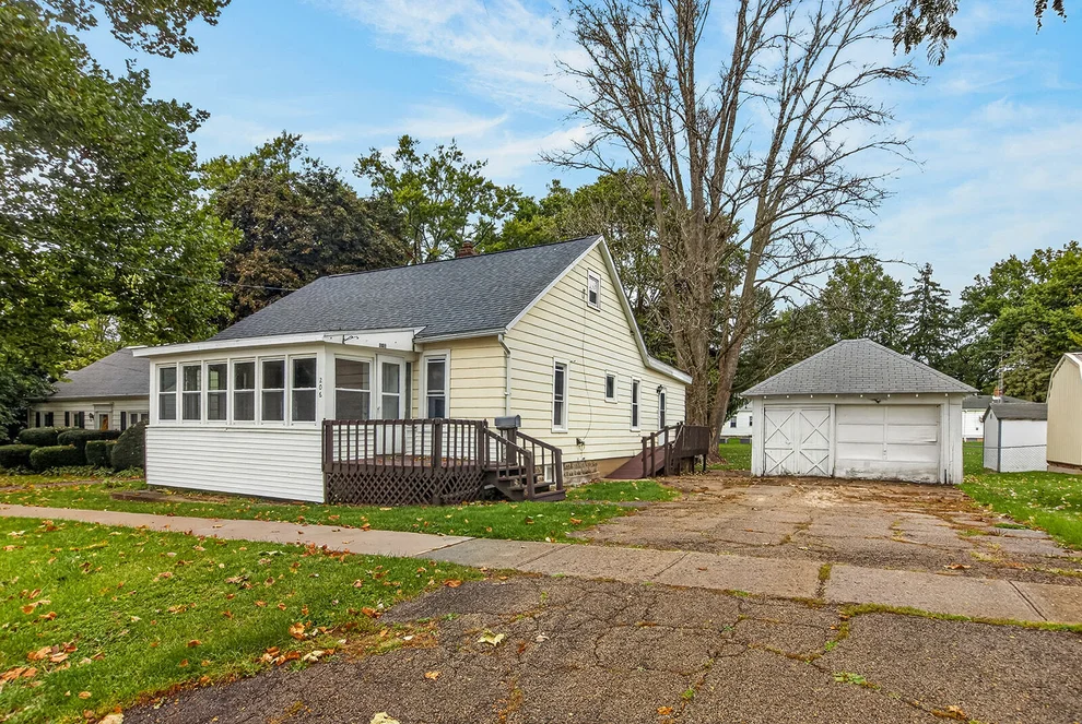 Unit for sale at 206 W Main Street, Mount Morris, IL 61054