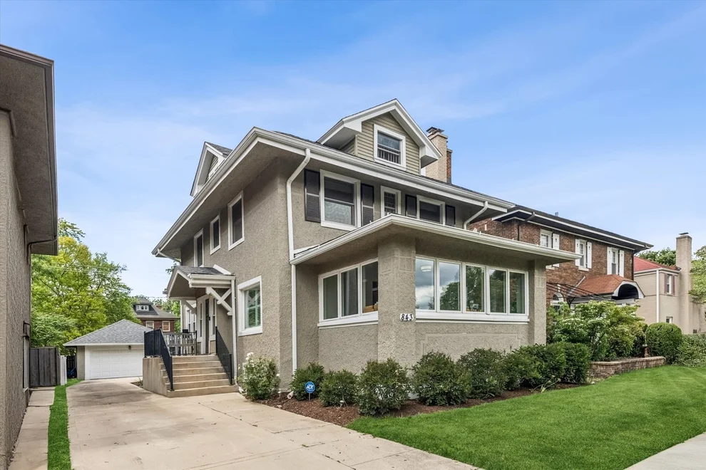 Unit for sale at 843 N East Avenue, Oak Park, IL 60302