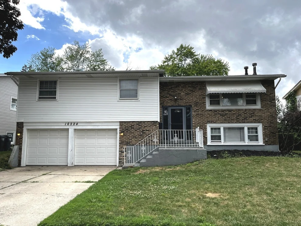 Unit for sale at 16524 Woodlawn West Avenue, South Holland, IL 60473