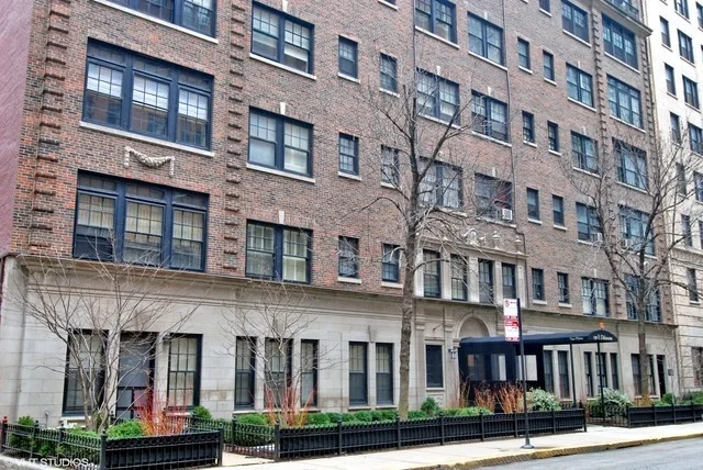 Unit for sale at 230 E Delaware Place, Chicago, IL 60611