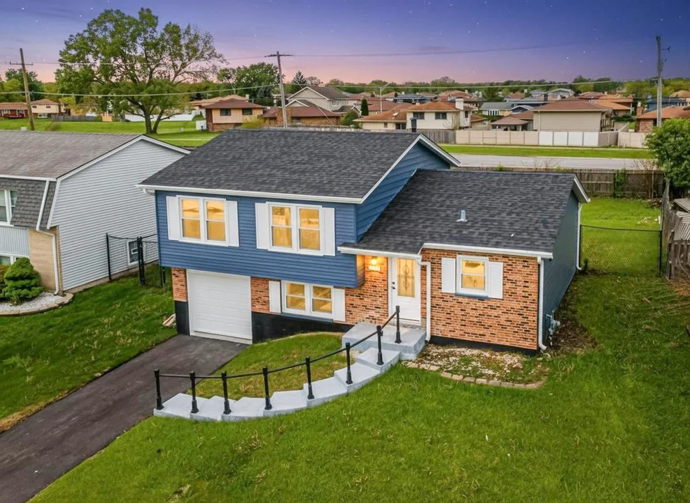 Unit for sale at 17720 WINSTON Drive, Country Club Hills, IL 60478