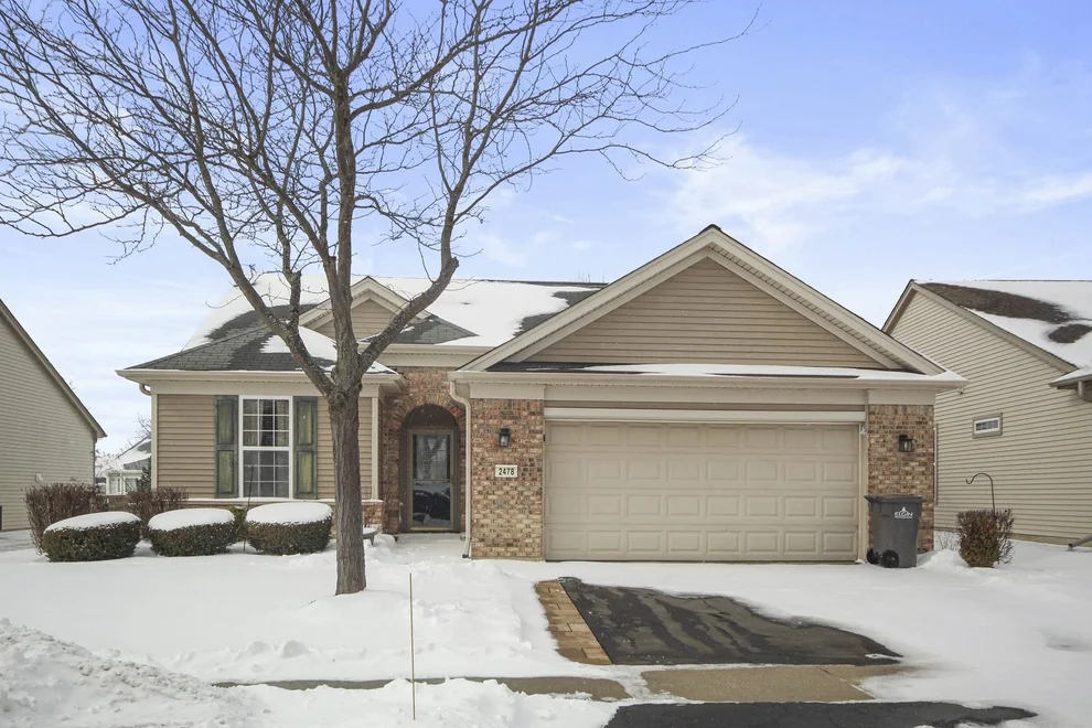 Unit for sale at 2478 Harvest Valley Lane, Elgin, IL 60124
