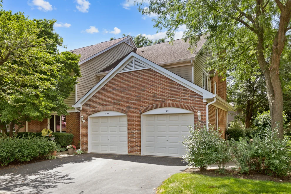 Unit for sale at 1153 S Linneman Road, Mount Prospect, IL 60056