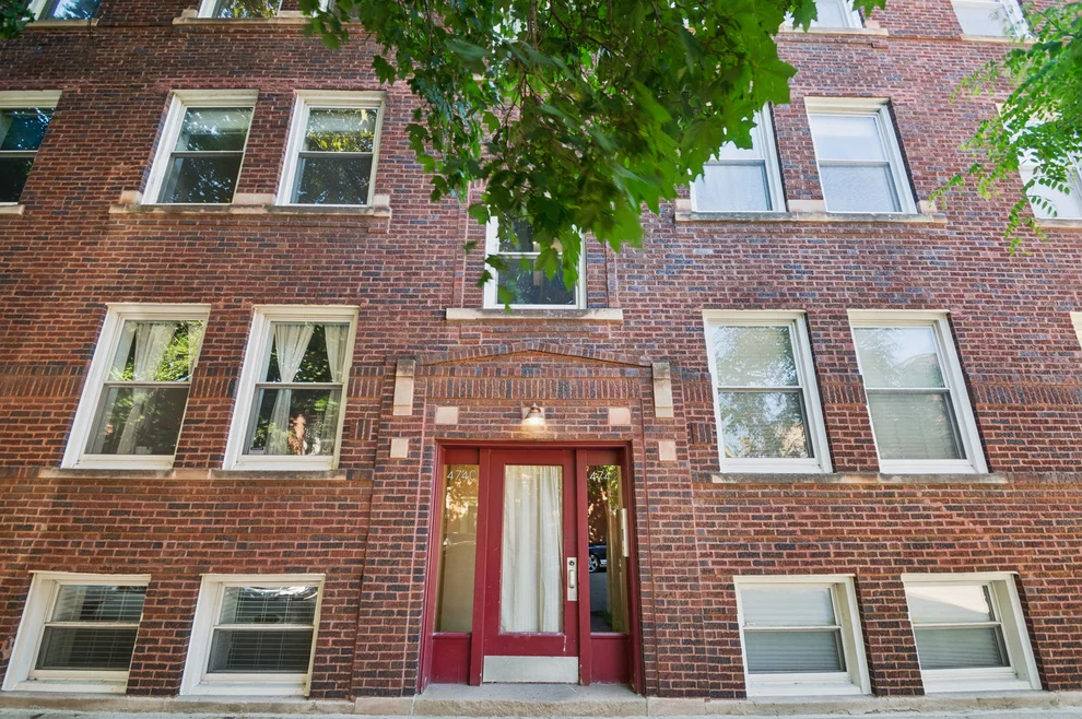 Unit for sale at 4740 N Hamilton Avenue, Chicago, IL 60625