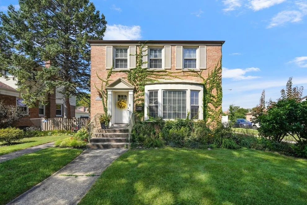Unit for sale at 1800 Norfolk Avenue, Westchester, IL 60154