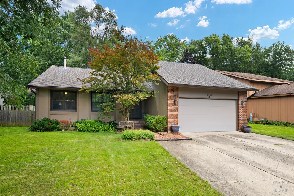 Unit for sale at 1059 N Old Mill Road, Palatine, IL 60067