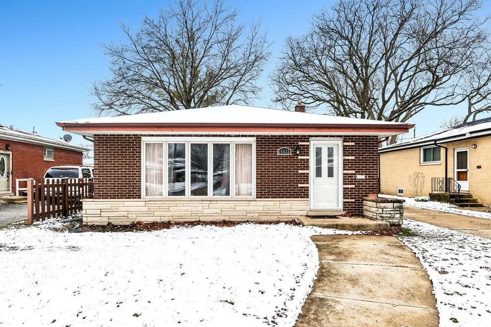 Unit for sale at 14832 Clifton Park Avenue, Midlothian, IL 60445