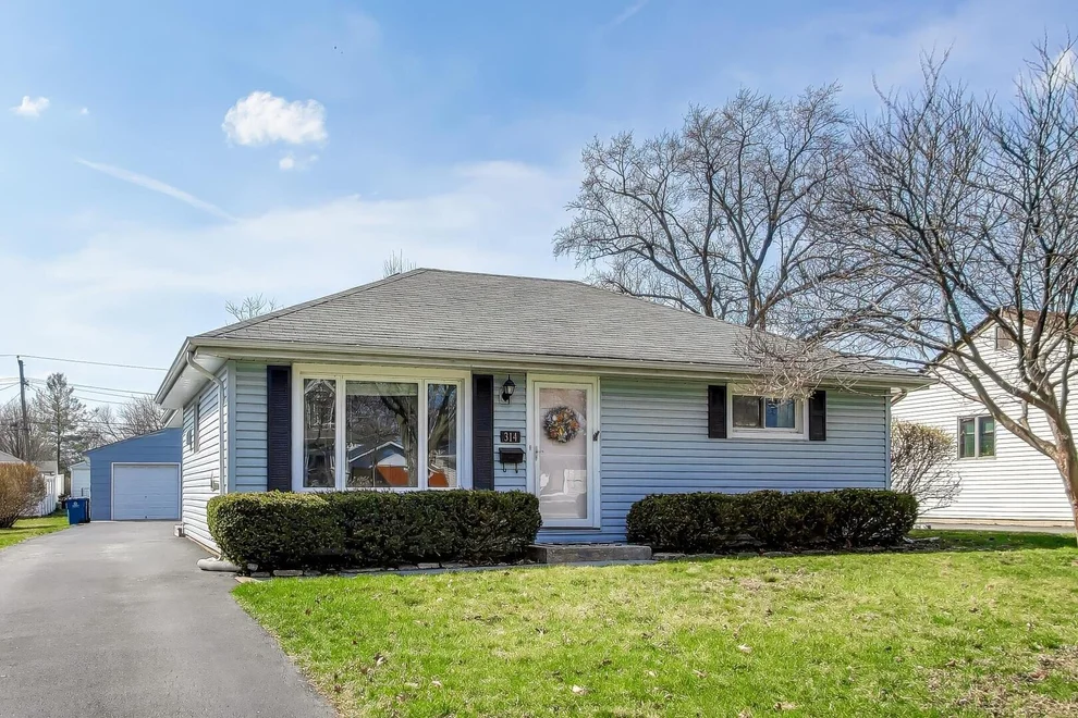 Unit for sale at 314 N Owen Street, Mount Prospect, IL 60056