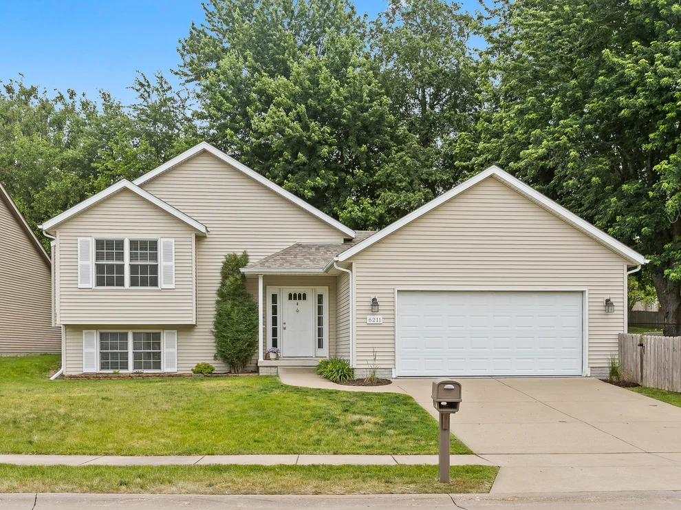 Unit for sale at 6211 N Clark Street, Davenport, IA 52806