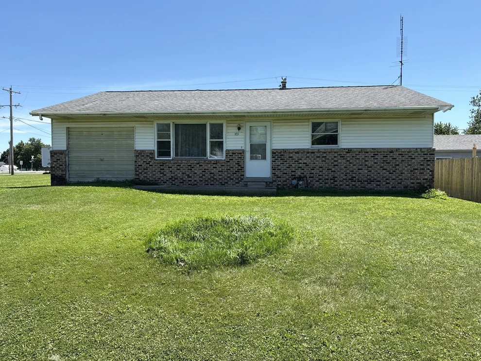 Unit for sale at 103 N High Street, Ellsworth, IL 61737
