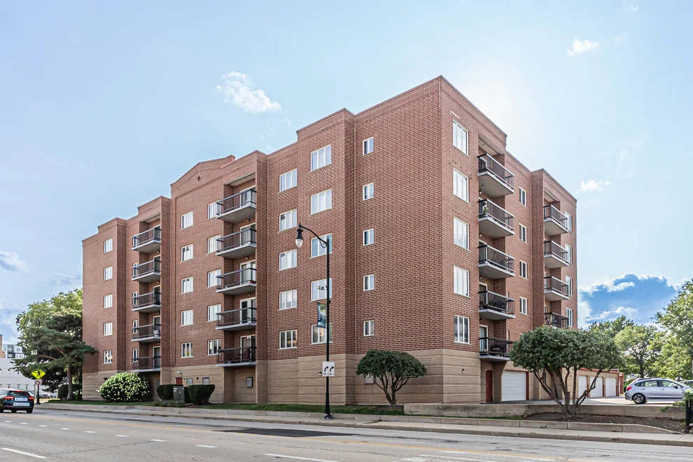 Unit for sale at 1480 Jefferson Street, Des Plaines, IL 60016
