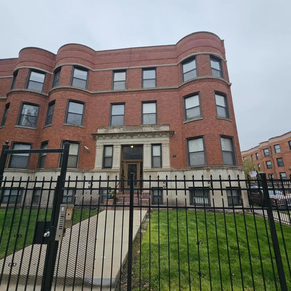 Unit for sale at 5900 S King Drive, Chicago, IL 60637