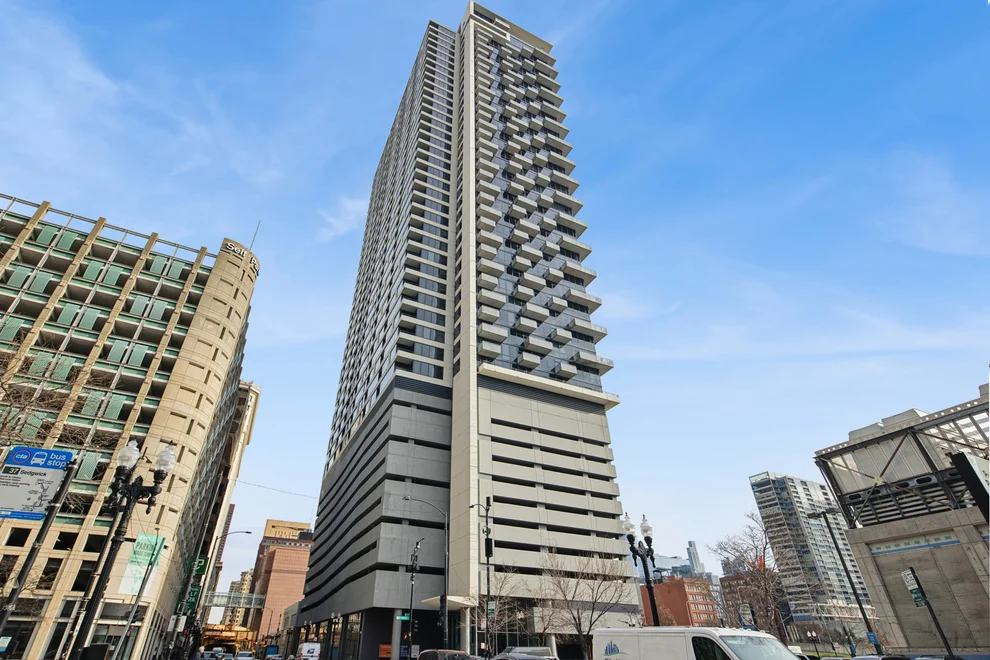 Unit for sale at 235 W Van Buren Street, Chicago, IL 60607