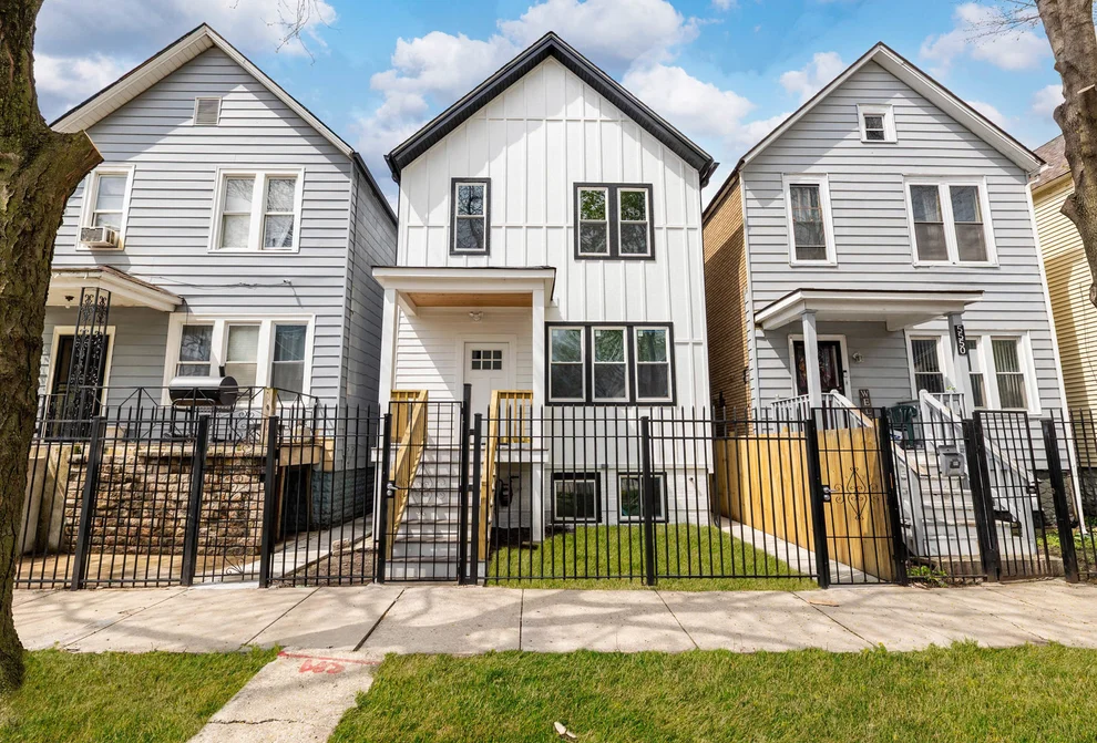 Unit for sale at 5552 S Shields Avenue, Chicago, IL 60621
