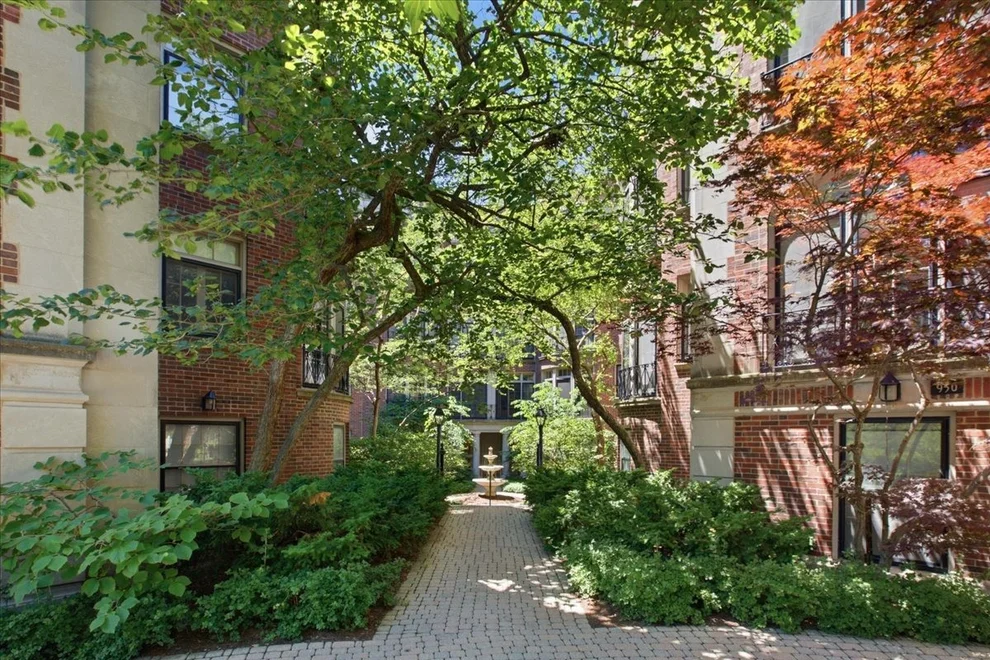 Unit for sale at 942 Michigan Avenue, Evanston, IL 60202