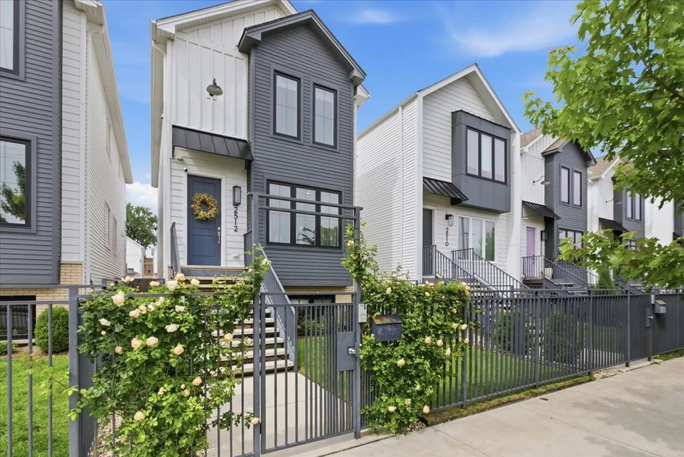 Unit for sale at 2512 W Polk Street, Chicago, IL 60612