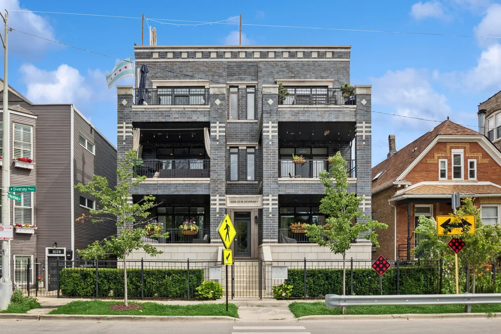 Unit for sale at 1632 W Diversey Parkway, Chicago, IL 60614