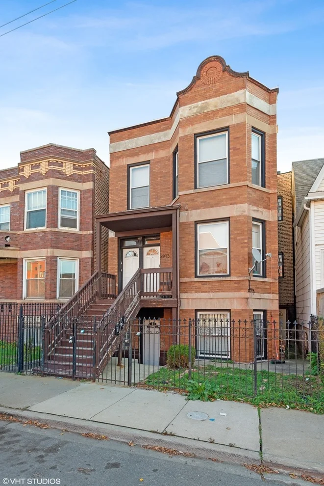 Unit for sale at 2913 N Kedzie Avenue, Chicago, IL 60618