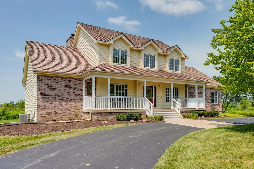 Unit for sale at 1400 Eagle Ridge Drive, Antioch, IL 60002