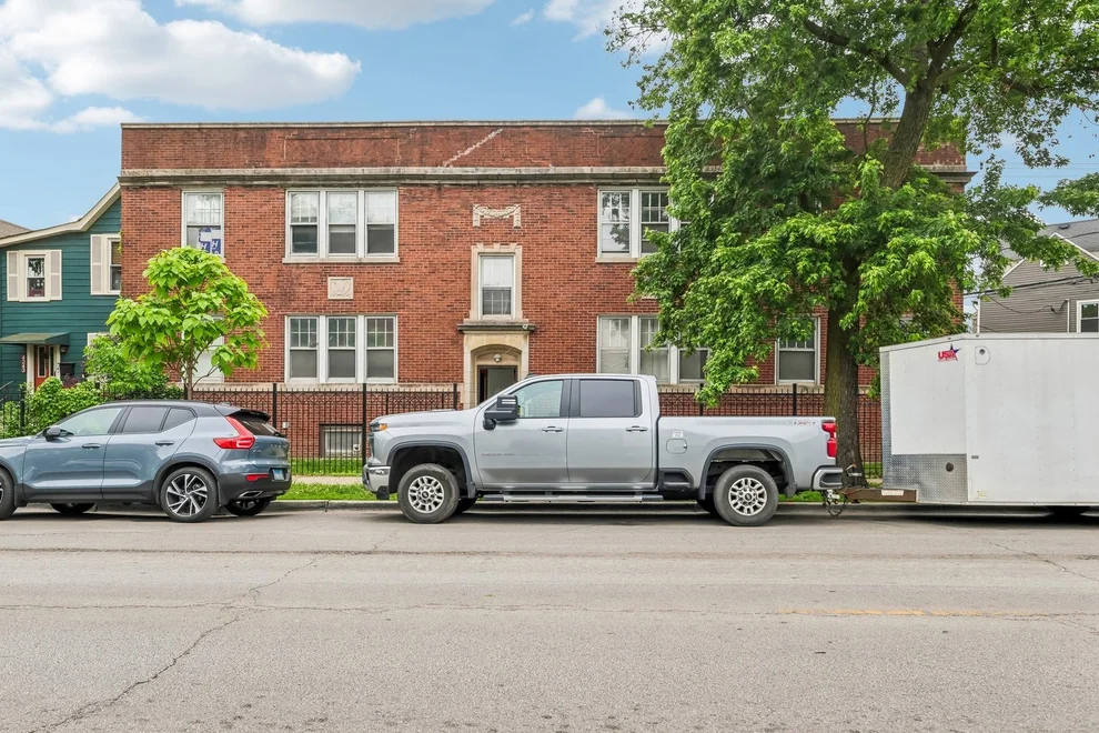 Unit for sale at 4247 W Addison Street, Chicago, IL 60641