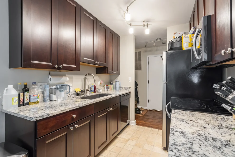 Unit for sale at 5800 Oakwood Drive, Lisle, IL 60532