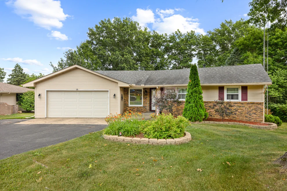 Unit for sale at 1686 Valencia Drive, Rockford, IL 61108