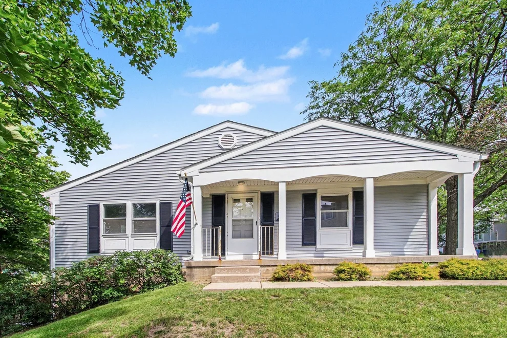 Unit for sale at 1938 Oxford Court, Schaumburg, IL 60194