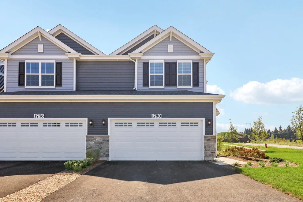 Unit for sale at 1685 baler Avenue, Aurora, IL 60503