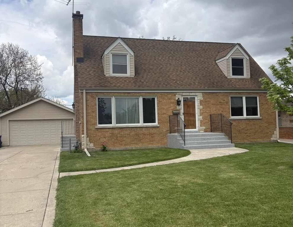 Unit for sale at 560 N Lavergne Avenue, Northlake, IL 60164