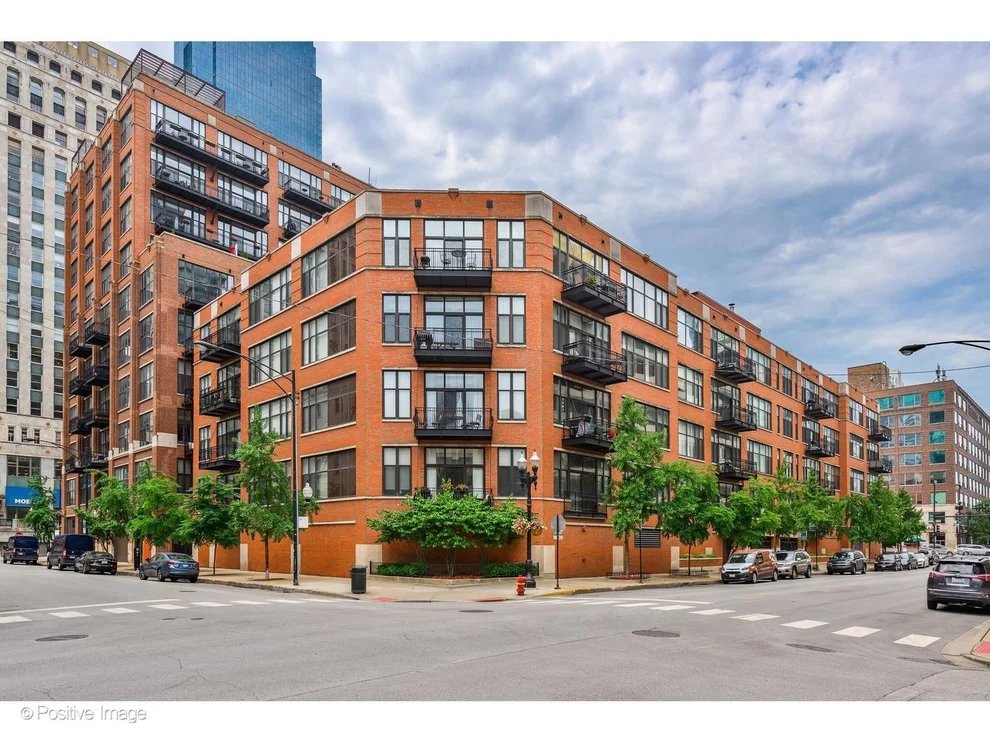 Unit for sale at 333 W Hubbard Street, Chicago, IL 60654
