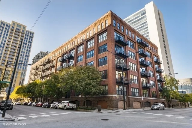 Unit for sale at 520 W HURON Street, Chicago, IL 60654