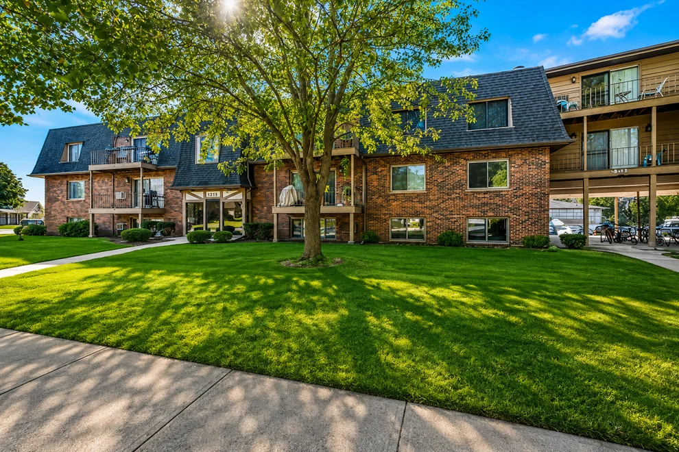 Unit for sale at 444 Cavalier Court, West Dundee, IL 60118
