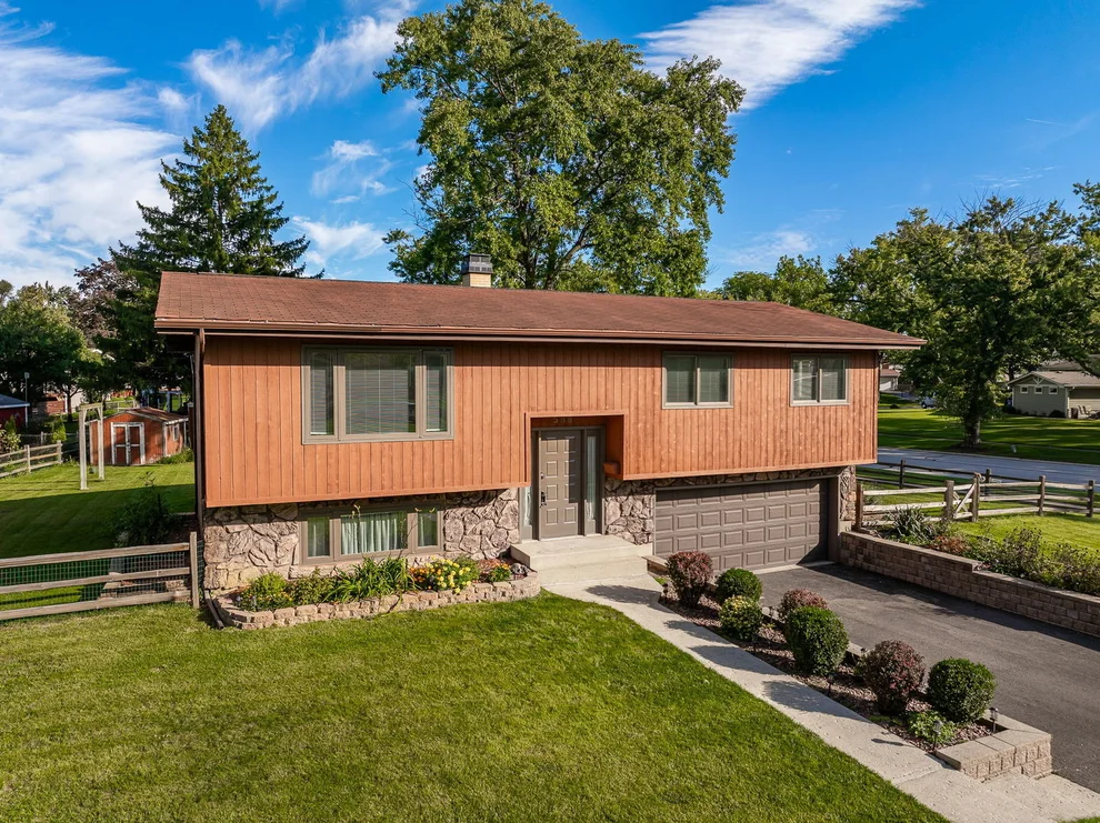 Unit for sale at 588 Kohley Road, Lisle, IL 60532