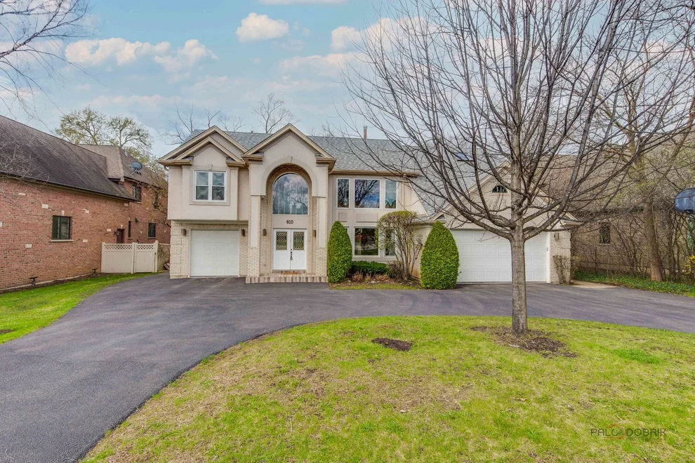 Unit for sale at 610 Revere Road, Glenview, IL 60025