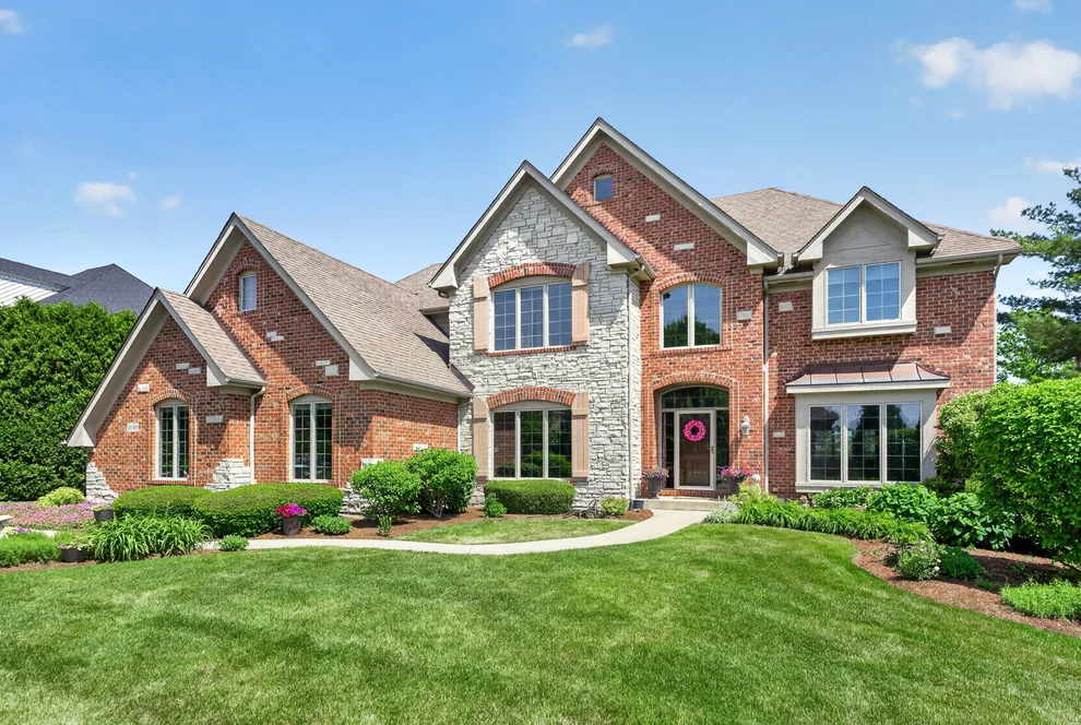 Unit for sale at 39W696 Henry David Thoreau Place, St. Charles, IL 60175